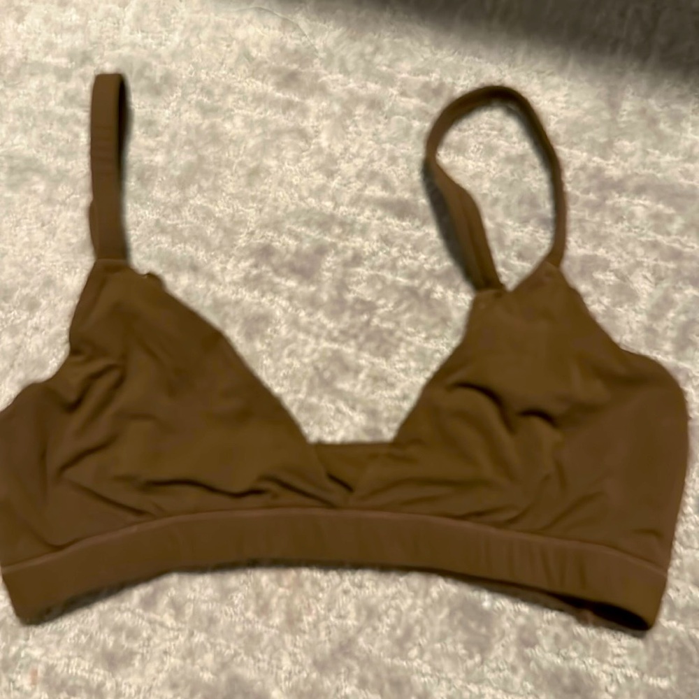 Skims bra
